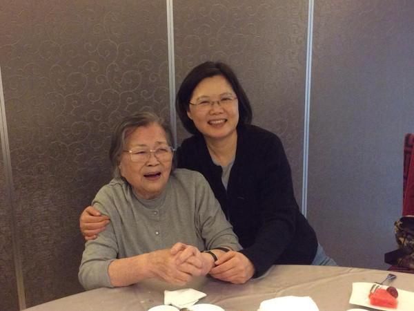 蔡英文生母辞世享年93岁,原生家庭曾给蔡英文