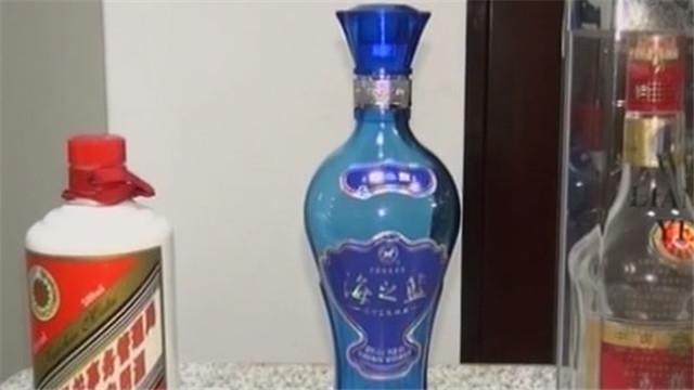 假酒利益链 空酒瓶竟能卖数百元？