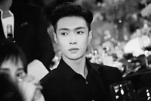 电视剧《紫川》被曝已开拍,迪丽热巴将与张艺