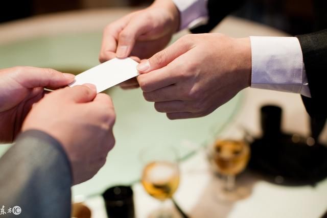 师,你去中小学任教还需要再考教师资格证吗?这