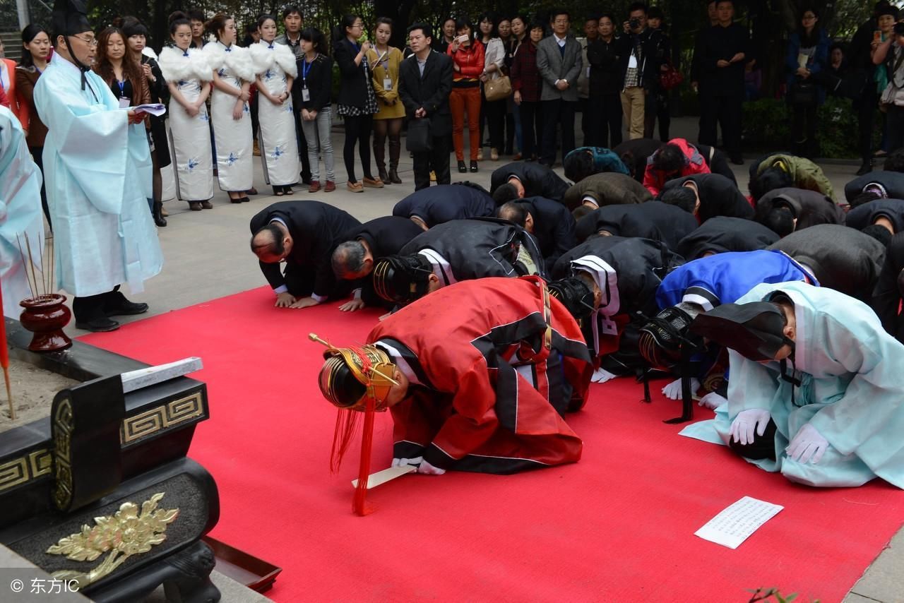 重庆发现一皇帝陵墓,韩国人前来认祖归宗, 称我