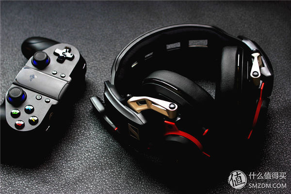 智能硬件 篇四:全新封闭式声学,高端局吃鸡游戏