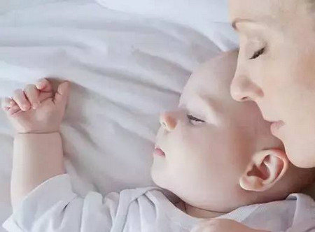 怎么样训练宝宝的自主睡眠?给大家分享一些经