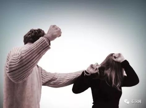 中国熊孩子公交车上被暴揍,泰国网友的评论让