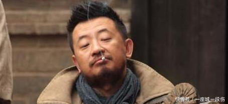 7年前一部抗日剧,男主角嫖娼,女主角整容,而他