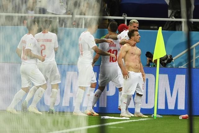 世界杯E组积分榜!巴西艰难赢球居榜首!瑞士逆