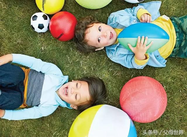 从小踢球会变成O型腿吗?踢球对孩子有什么好