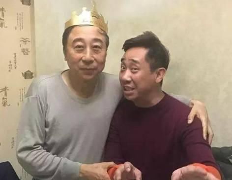 周润发生日宴,赵本山生日宴,冯巩生日宴,差距不