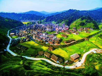 新华社发江西峡江县罗田镇新江村通过发展特色养殖业带动农民致富增收