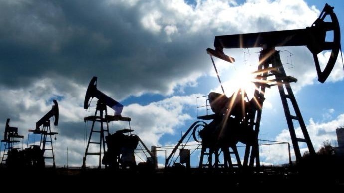 欧佩克或延长原油减产协议至年底，国际油价一度涨1.65%