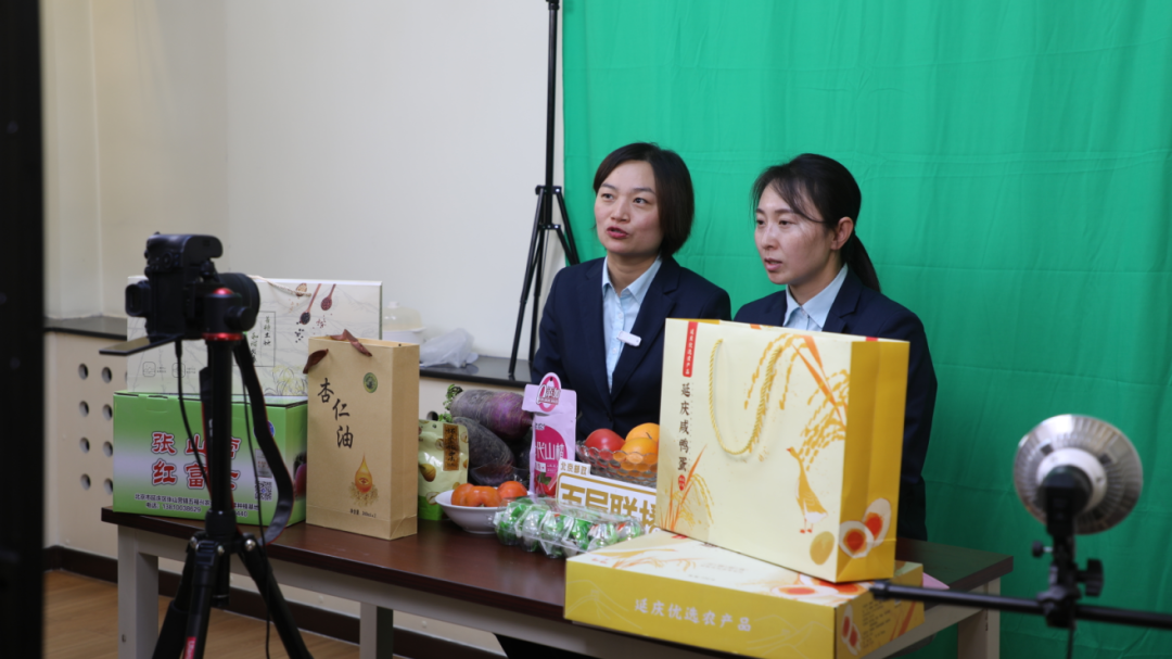 延庆“一站式”邮政服务 为乡村振兴“加邮”助力 延庆“一站式”邮政服务 为乡村振兴“加邮”助力