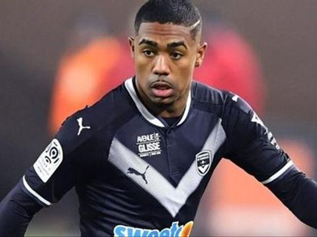 仅售1亿欧?巴萨三叉戟并不适合他,梅西非常赞