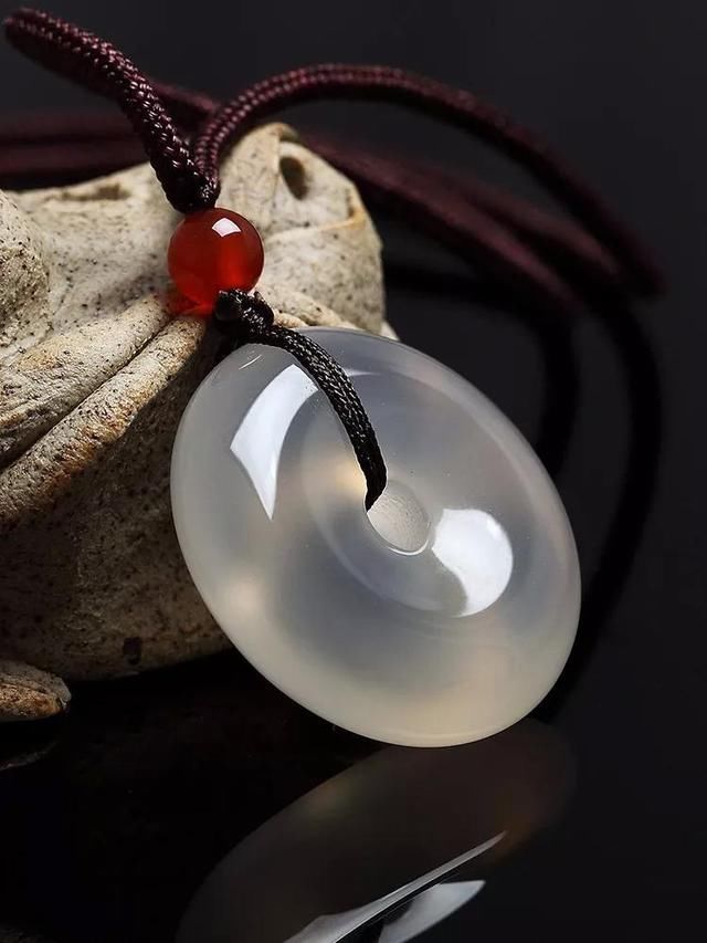 玉髓和玛瑙到底有什么不同?一分钟认清它们不是问题