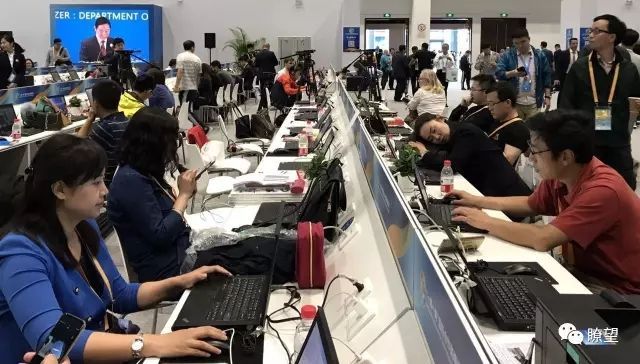 图闻|报道“一带一路”的记者们 图闻|报道“一带一路”的记者们