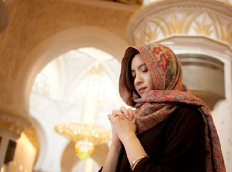 中国23岁姑娘嫁58岁中东土豪,结婚1年直呼受