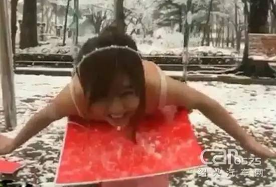 直播平台滋生色情乱象 礼物暗示女主播“不要停