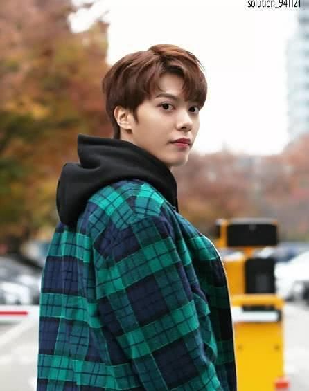 池韩率从NCT出道失败离开SM,再次站上选秀舞