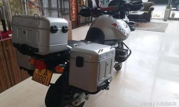 京A00001车牌的 摩托车是什么样的?