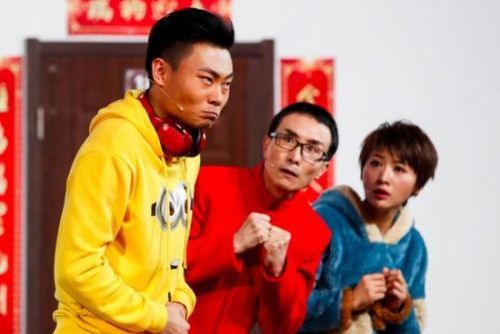 2018安徽卫视春晚:小沈龙新作笑果十足 巩汉林