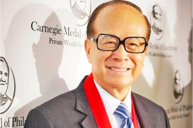 李嘉诚才是超级隐形豪富,他一生赚的钱只有四