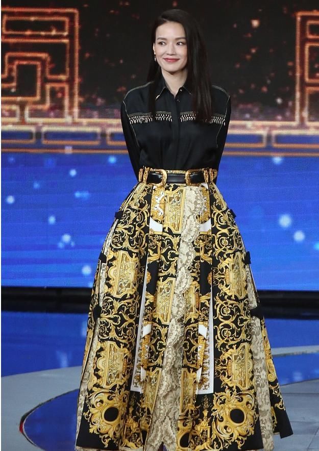 北京电影节颁奖礼四大美人:佟丽娅惊艳林志玲