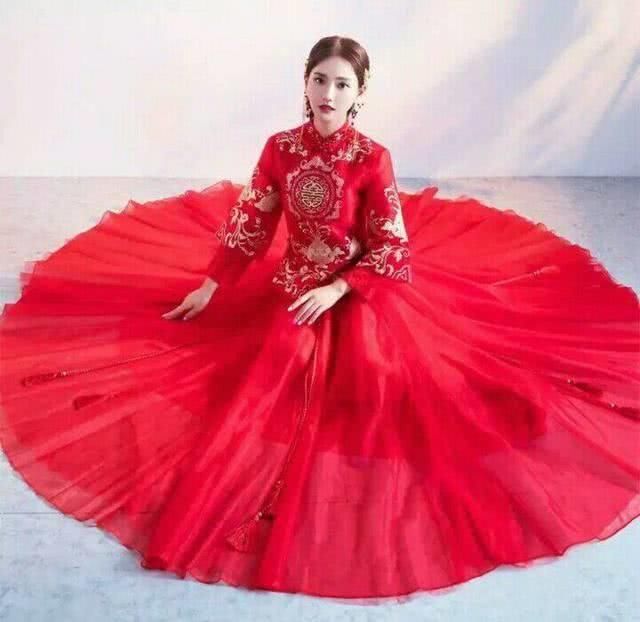 中国传统婚纱_动漫婚纱情侣头像(3)