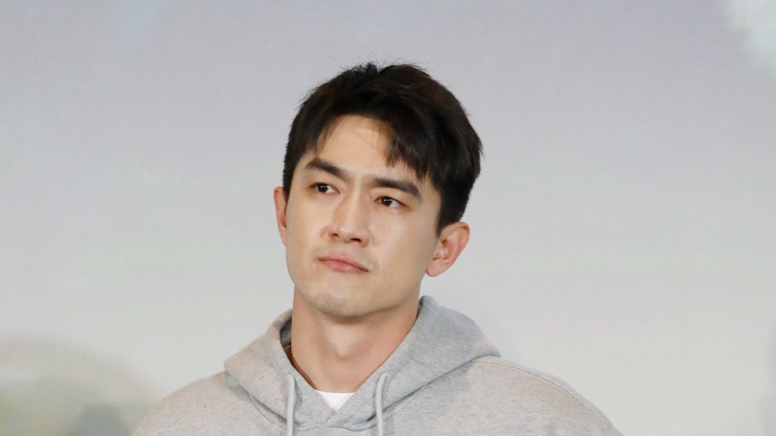 林更新现场配音秀实力 郑恺自信打call《疯狂原始人2》 林更新现场配音秀实力 郑恺自信打call《疯狂原始人2》