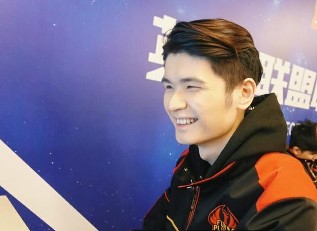 Doinb骂无状态gdx,原因是关于季军请客吃饭