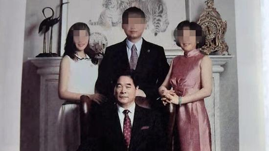 王振华的常州往事：“王三万”儿子、校长女婿、周某某的情人？