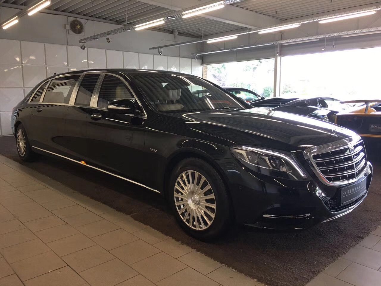 奔驰迈巴赫s600加长版 防弹六座世界级豪车