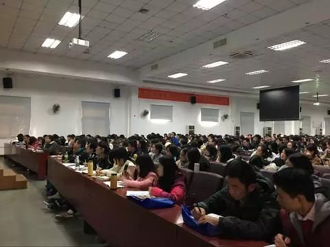 考研报班好还是自学好?考研报班与自学的区别