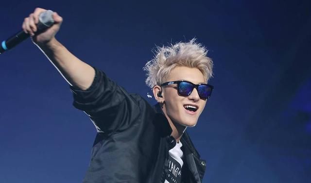 黄子韬回应与吴亦凡不和事件,曾被黑得体无完