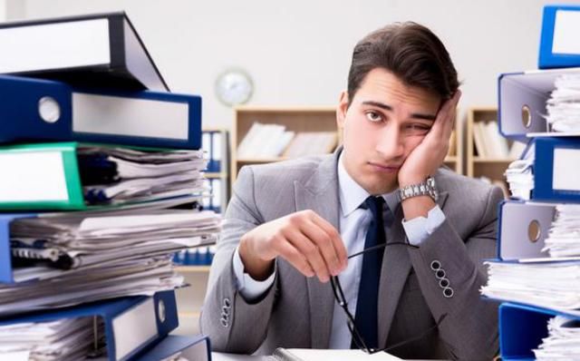 财务老板娘打太极,老板答应给小伙涨工资…隔