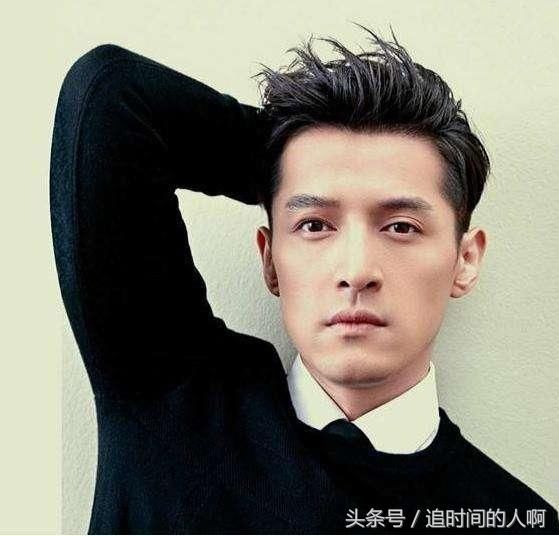 胡歌为何不开工作室,仍然签约唐人影视,只因知