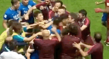 面对球场暴力,除了罚单我们还能做些什么? 面对球场暴力,除了罚单我们还能做些什么?