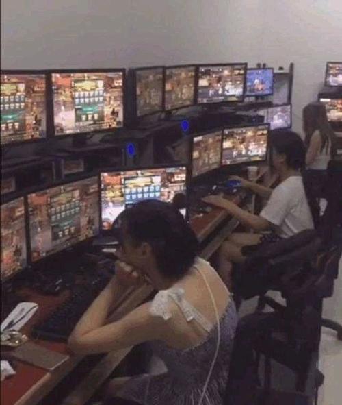 DNF:全新16开工作室,格兰迪专业签约工人,竟然