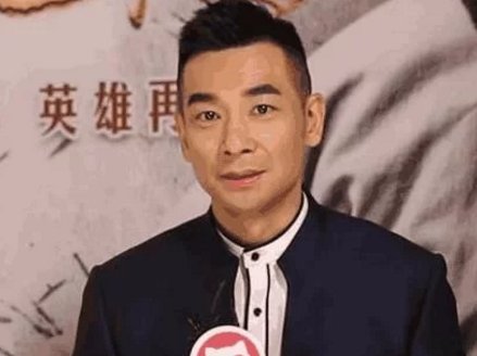 甄子丹和赵文卓骂战升级,释小龙的这句话暴露