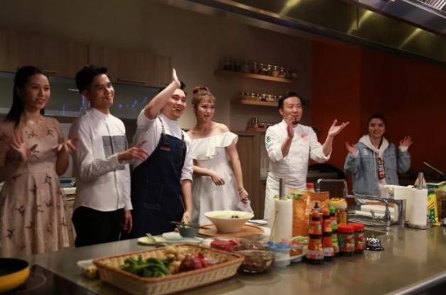 连高考都敢调戏 想看好文案就选择美的空调