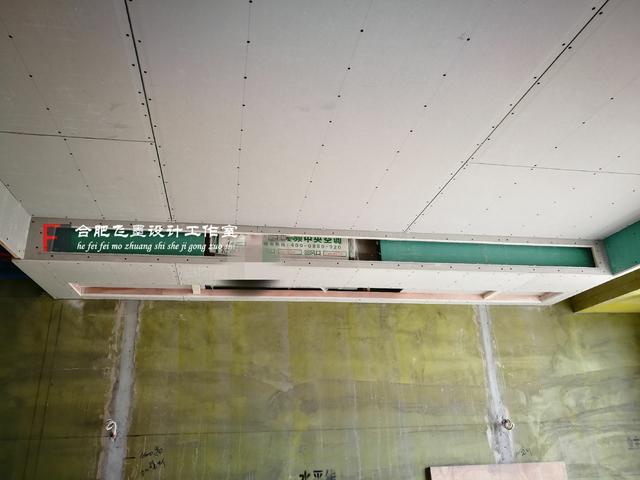 装中央空调,工人把吊顶往下吊20公分!明明不规