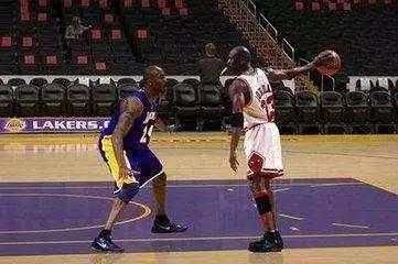 乔丹与科比身体素质对比?谁的你的偶像