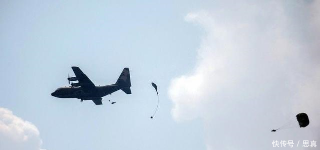 士兵跳伞打不开降落伞,脸蹭装甲车履带,台军演