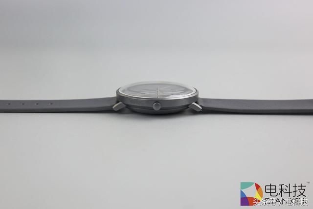 小米石英表:不锈钢双表盘真皮表带,雷军的西铁