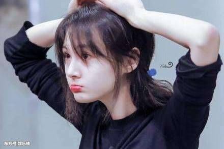 郑爽新剧《青春斗》,男主一直很神秘,终于在一