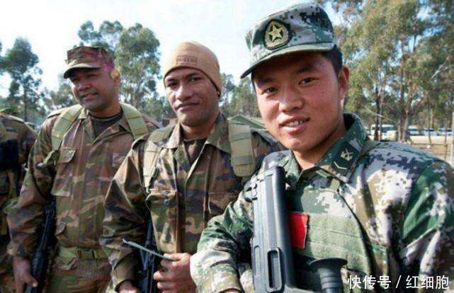 怎么才能当武警战士 t01f980b70810dd6ff6.jpg?size=641x414