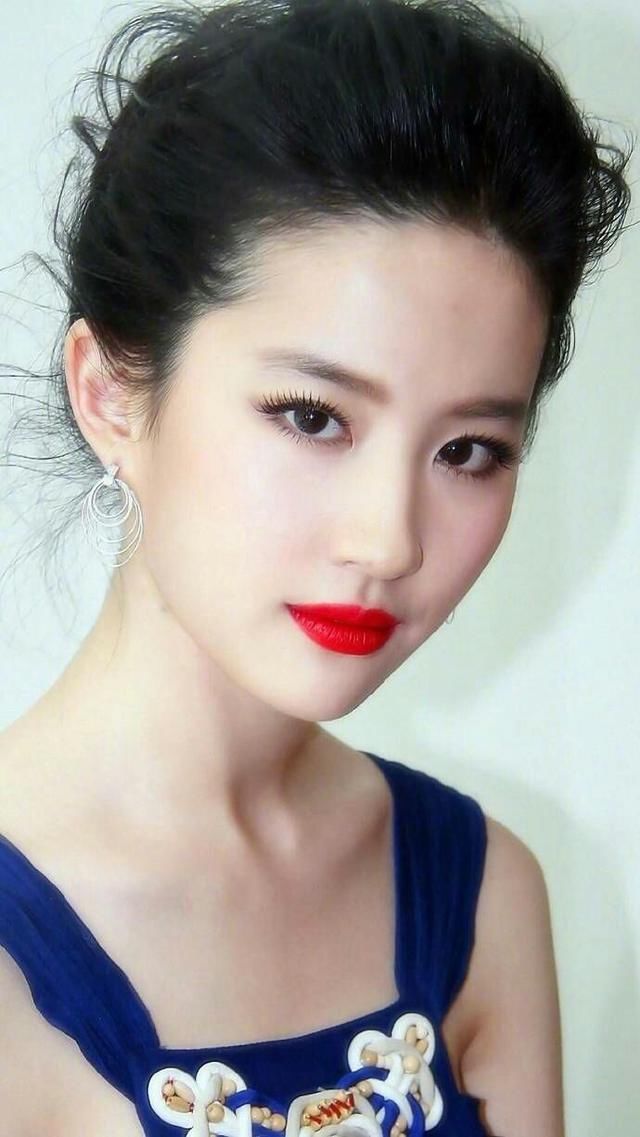 如何评价刘亦菲长相?看完这组图,发现杨幂和刘