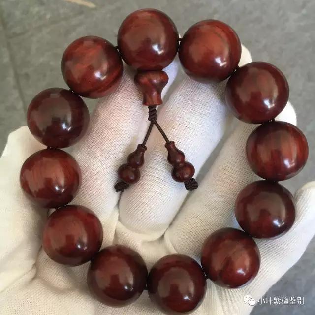 为什么不要买抹油上蜡上胶的紫檀手串?