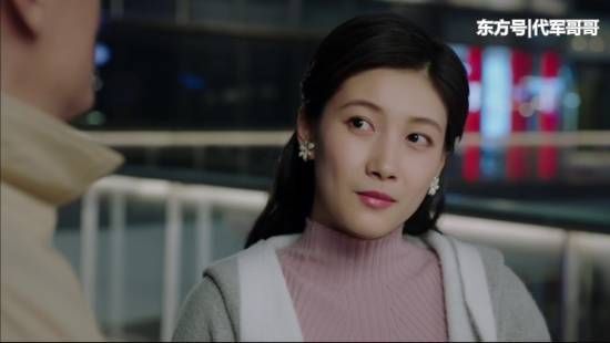 电视剧《生逢灿烂的日子》正在热播,这部电视剧的主演是张嘉译,果静林