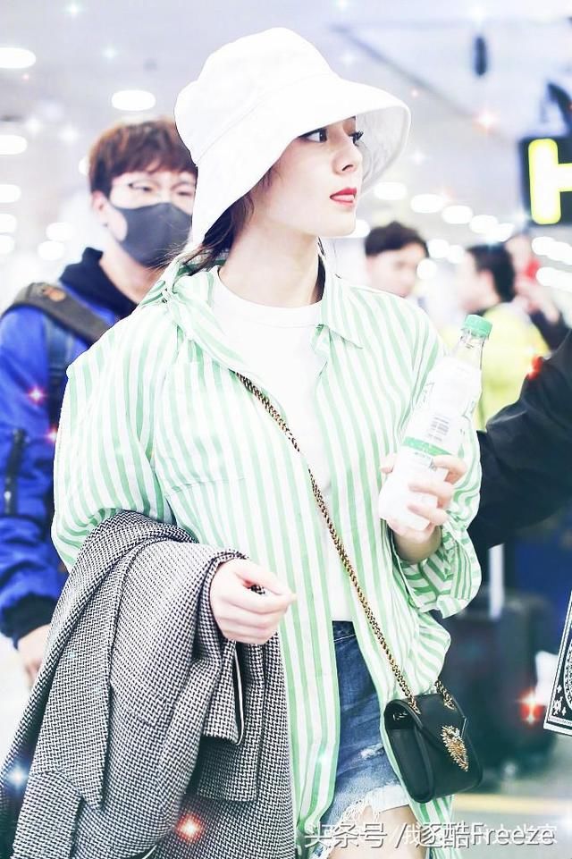 易烊千玺和迪丽热巴广告合作影片曝光,粉丝却