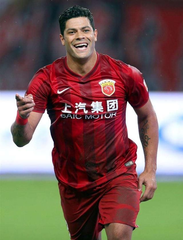 最新球员年薪排行,前十有5位中超球员 网友:中