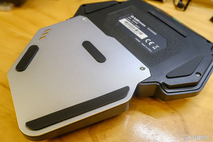 专属电竞的键盘套装,第一次用就11杀吃鸡,轻松